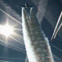CHEMTRAILS, SMARTDUST & MIND CONTROL:  LOOK UP! YOU ARE BEING SPRAYED WITH POISON!