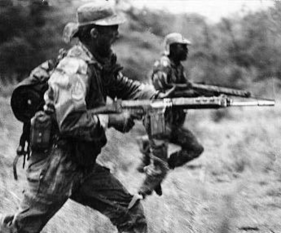 Rhodesian soldiers charging.0